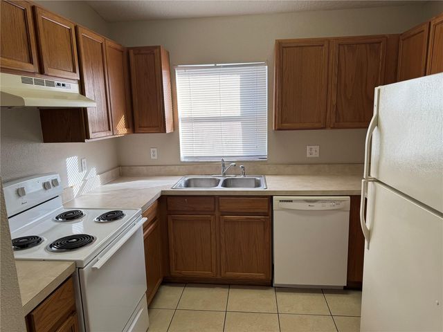 1604 SAGE CREEK COURT, Orlando, FL 32824