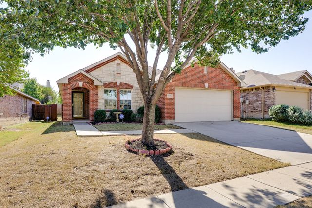 7021 Derbyshire Drive, Fort Worth, TX 76137