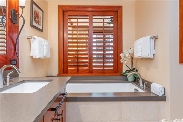 92-104 Waialii Place O-422, Kapolei, HI 96707