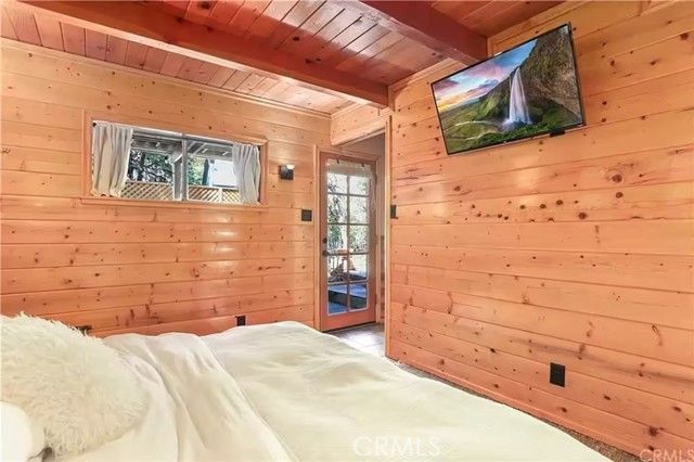 23348 Outlook, Crestline, CA 92325