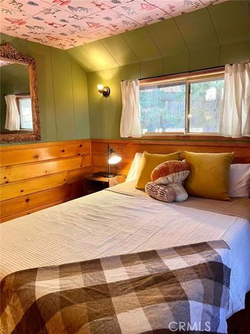 23348 Outlook, Crestline, CA 92325