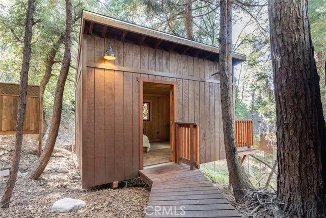 23348 Outlook, Crestline, CA 92325