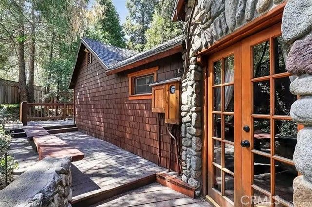 23348 Outlook, Crestline, CA 92325