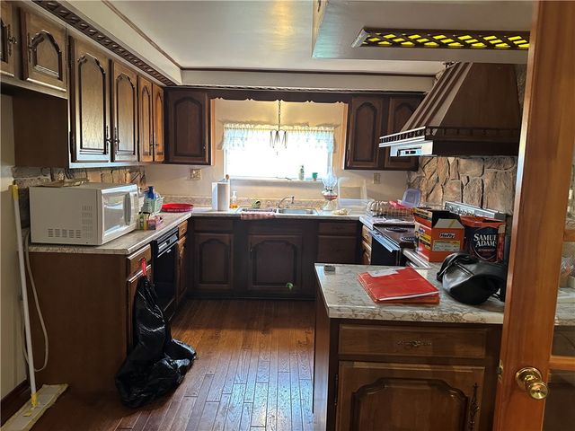 150 Orchard St, Monroeville, PA 15146