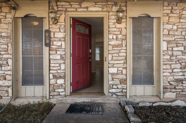 809 Maryland DR, Austin, TX 78758