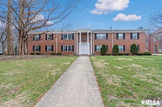1301 S Douglas Ave Apt A, Springfield, IL 62704