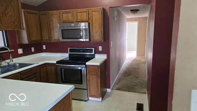 7414 Trestle Way Circle, Indianapolis, IN 46256