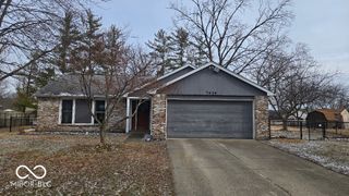7414 Trestle Way Circle, Indianapolis, IN 46256