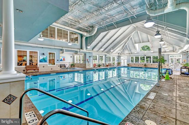 43 WESTPORT DR, Barnegat, NJ 08005