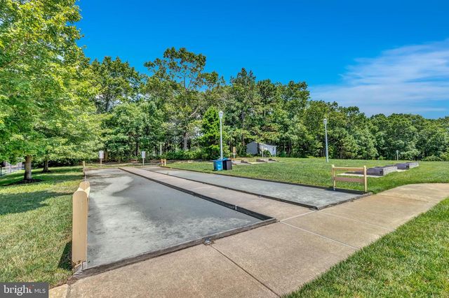 43 WESTPORT DR, Barnegat, NJ 08005
