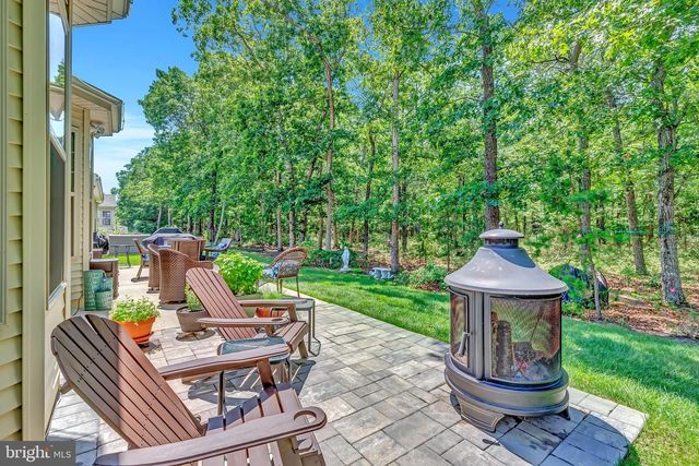 43 WESTPORT DR, Barnegat, NJ 08005