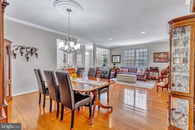 43 WESTPORT DR, Barnegat, NJ 08005