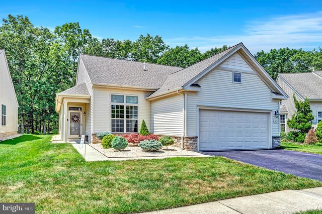 43 WESTPORT DR, Barnegat, NJ 08005