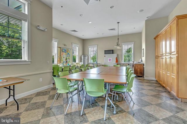 43 WESTPORT DR, Barnegat, NJ 08005