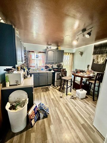 202 Tipperary ROAD, Brooklyn, WI 53521