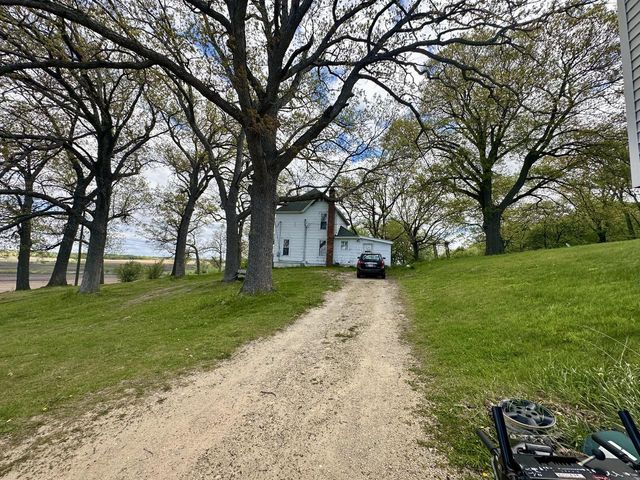 202 Tipperary ROAD, Brooklyn, WI 53521