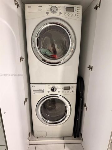 545 NW 136 St, North Miami, FL 33168