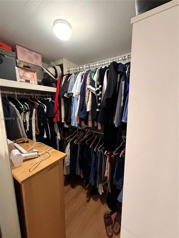 545 NW 136 St, North Miami, FL 33168