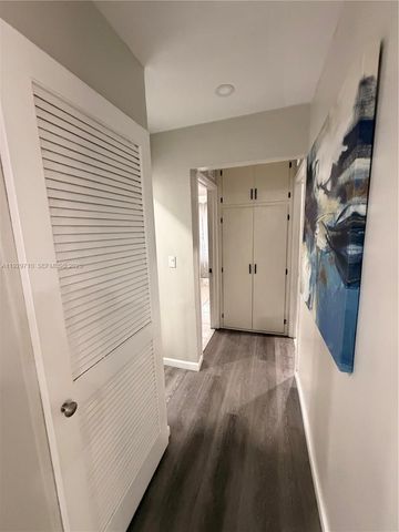 545 NW 136 St, North Miami, FL 33168