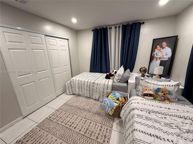 545 NW 136 St, North Miami, FL 33168