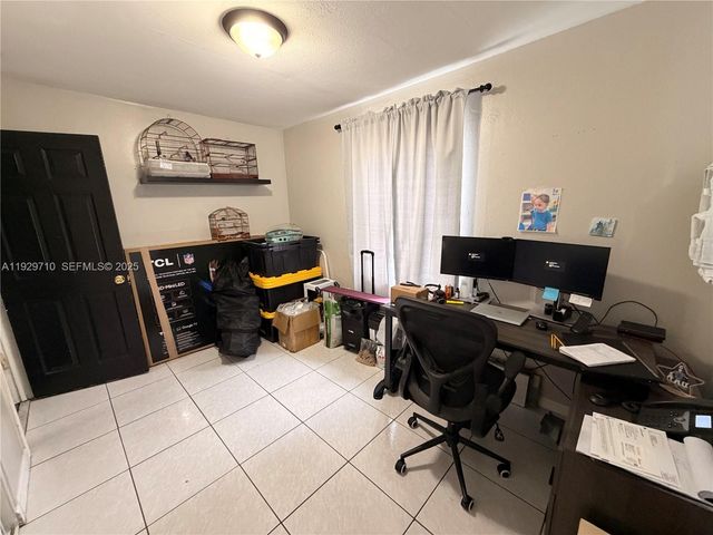 545 NW 136 St, North Miami, FL 33168