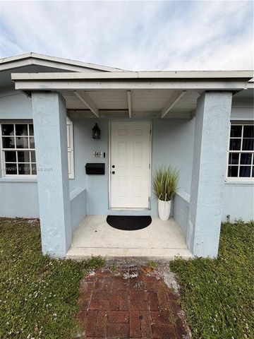 545 NW 136 St, North Miami, FL 33168