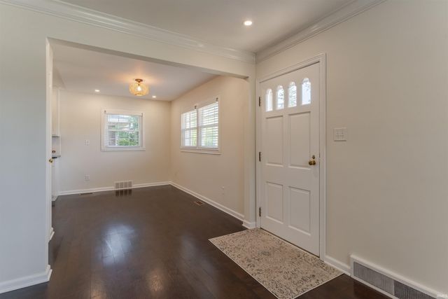 2050 E Walnut Street, Evansville, IN 47714