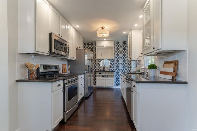 2050 E Walnut Street, Evansville, IN 47714