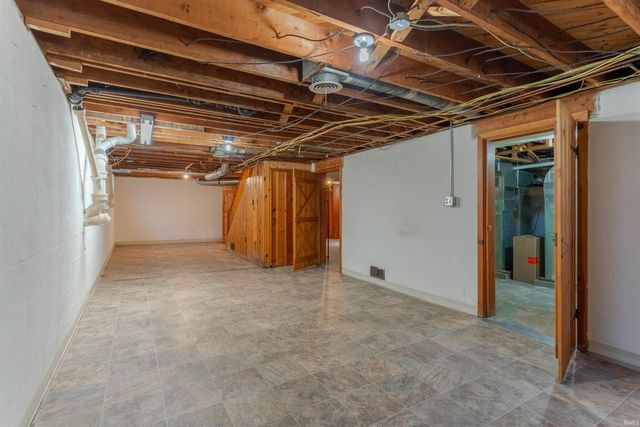 2050 E Walnut Street, Evansville, IN 47714