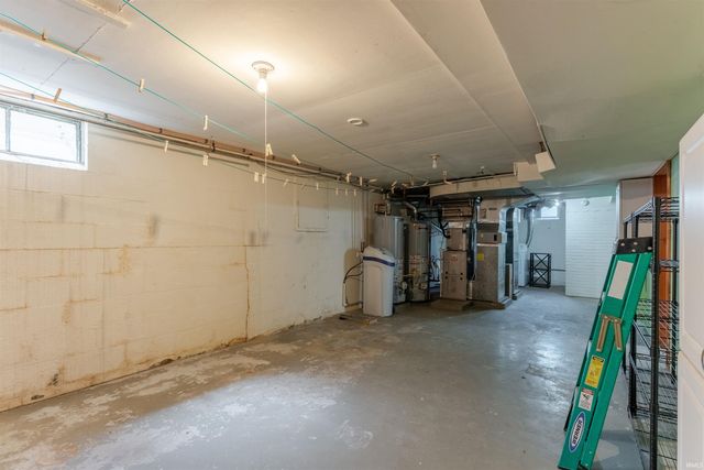 2050 E Walnut Street, Evansville, IN 47714