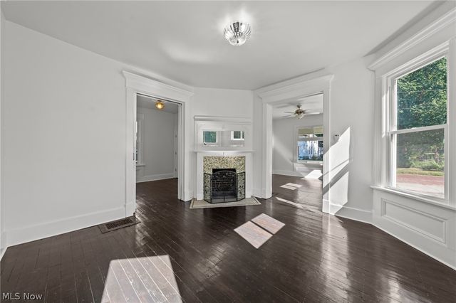 6209 Pear Avenue, Cleveland, OH 44102