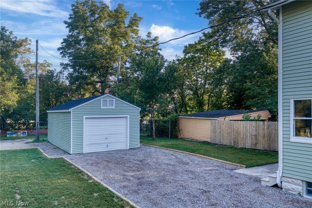 6209 Pear Avenue, Cleveland, OH 44102