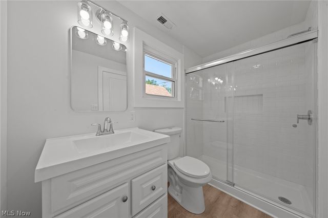 6209 Pear Avenue, Cleveland, OH 44102