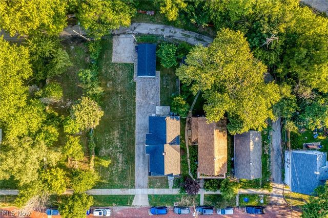 6209 Pear Avenue, Cleveland, OH 44102