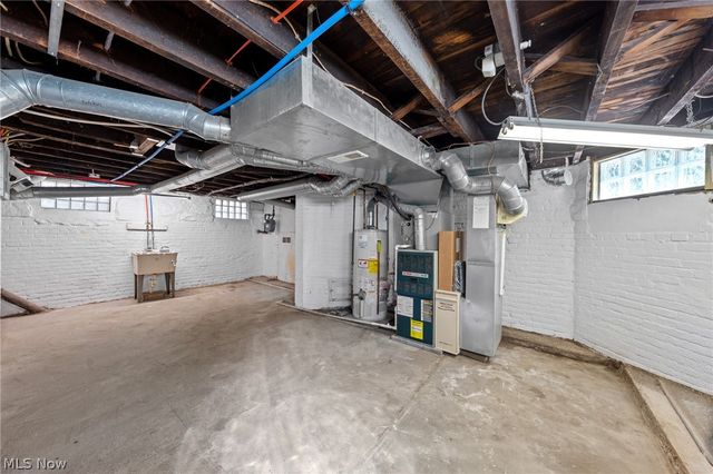 6209 Pear Avenue, Cleveland, OH 44102