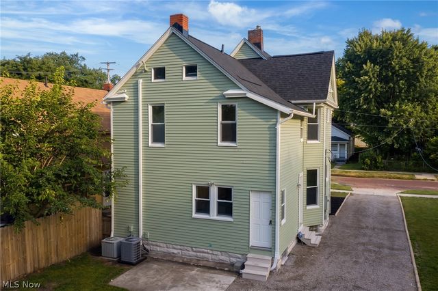 6209 Pear Avenue, Cleveland, OH 44102