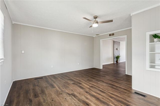 812 Winslow DR, Newport News, VA 23608