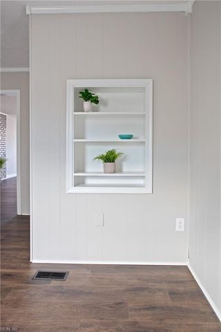 812 Winslow DR, Newport News, VA 23608