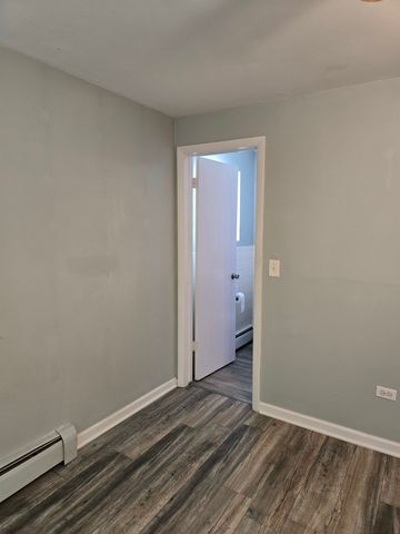 8758 W Berwyn Avenue 1-NW, Chicago, IL 60656