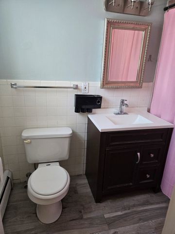 8758 W Berwyn Avenue 1-NW, Chicago, IL 60656