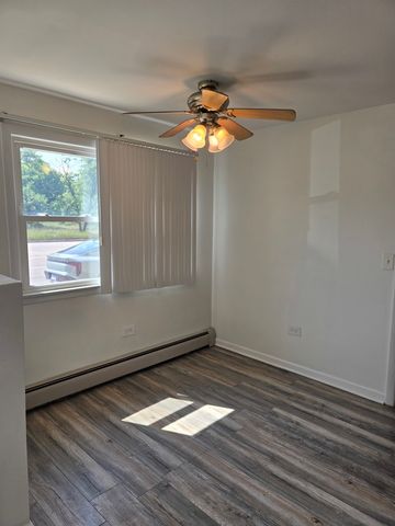8758 W Berwyn Avenue 1-NW, Chicago, IL 60656