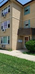 8758 W Berwyn Avenue 1-NW, Chicago, IL 60656