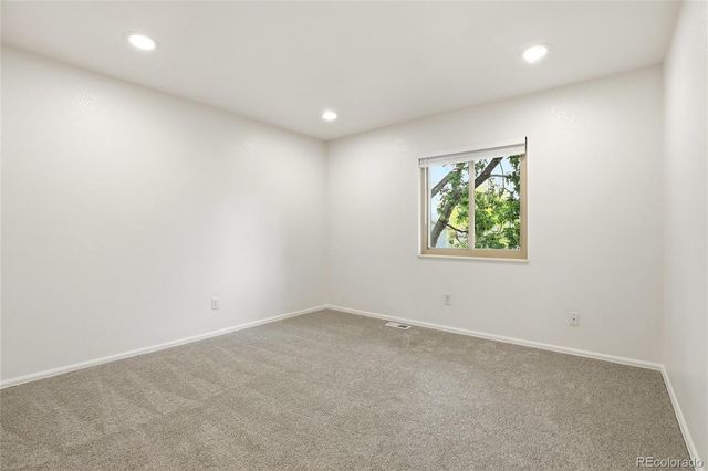 2425 S Ellis Street, Lakewood, CO 80228