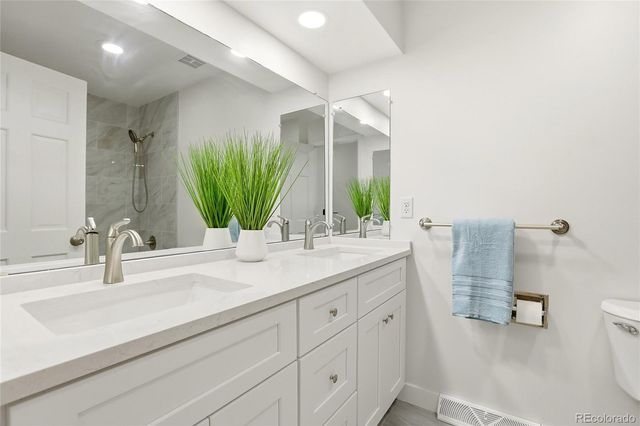 2425 S Ellis Street, Lakewood, CO 80228