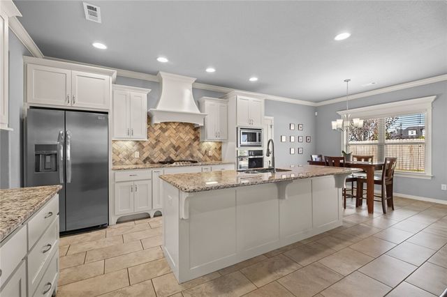 807 Bellmara Circle, Cave Springs, AR 72718