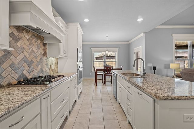 807 Bellmara Circle, Cave Springs, AR 72718