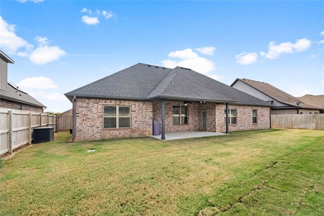 807 Bellmara Circle, Cave Springs, AR 72718