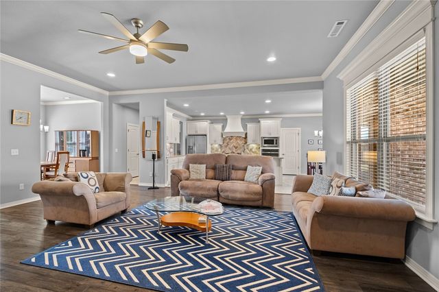 807 Bellmara Circle, Cave Springs, AR 72718