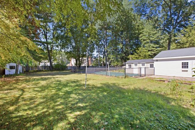 35 Marie St, Tewksbury, MA 01876