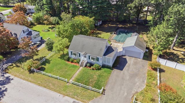 35 Marie St, Tewksbury, MA 01876